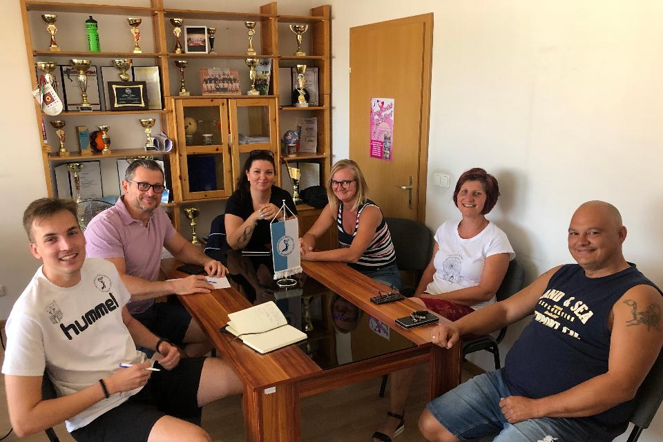 Fontos megbeszélés Szurkolóinkkal: Bérlet- és jegyár csökkentéssel támogatjuk az SZKKA közösségét
