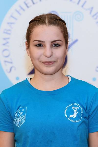 Csap Adrienn