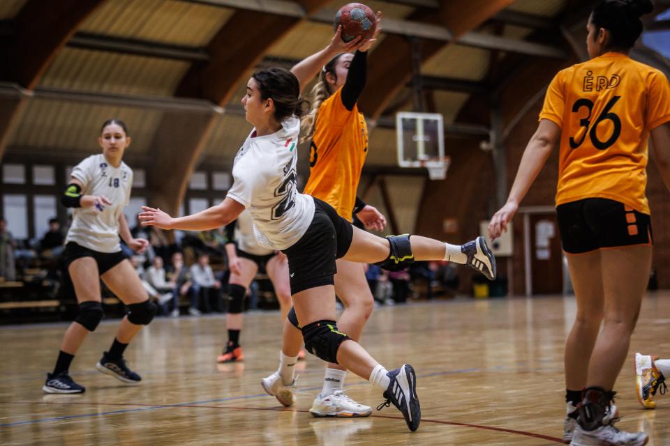 U18-as gyzelem s U16-os bravrpont a 8.fordulban