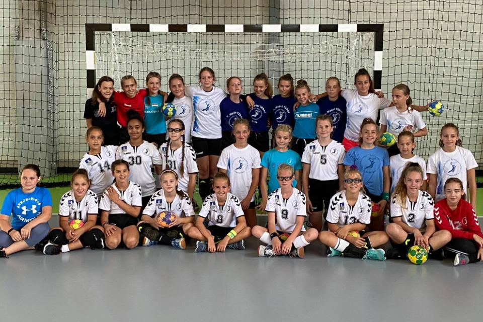 Ragyog htvgt zrtak Ajkn az U13-as s U12-es lnyok