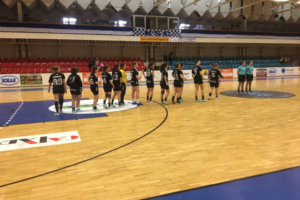 Veresg a bajnokeslyes otthonban