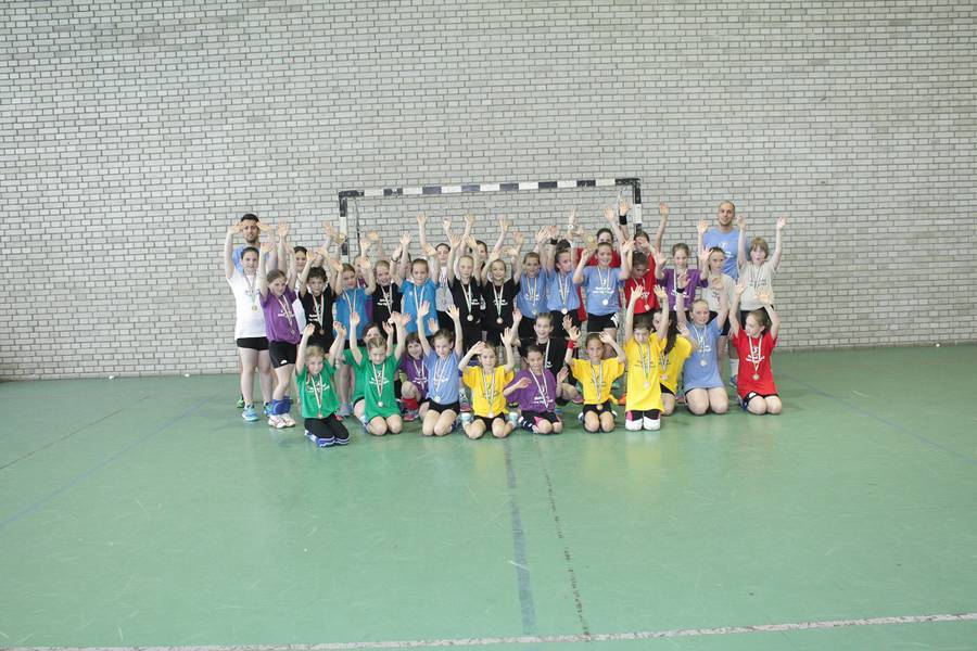 J mrkzsek, kitn hangulat