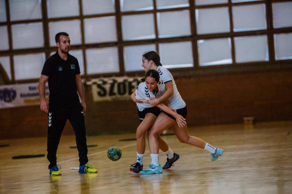 Edztovbbkpzs - fotkon!
