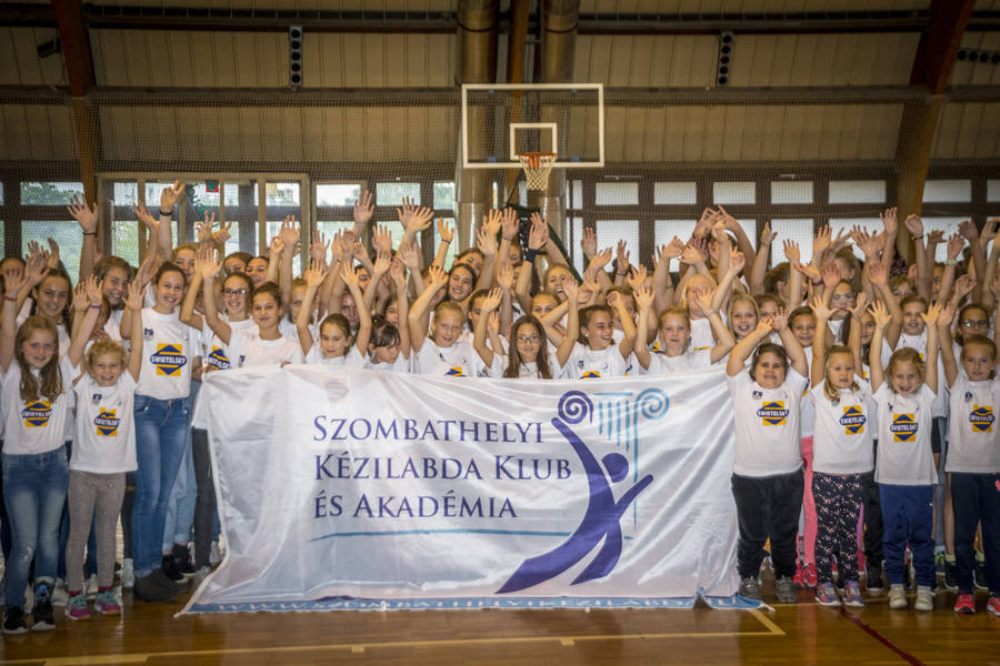 Gyertek s szurkoljunk a lnyoknak htvgn is! - Itt a gyermekbajnoksg s a kisiskols bajnoksg programja!