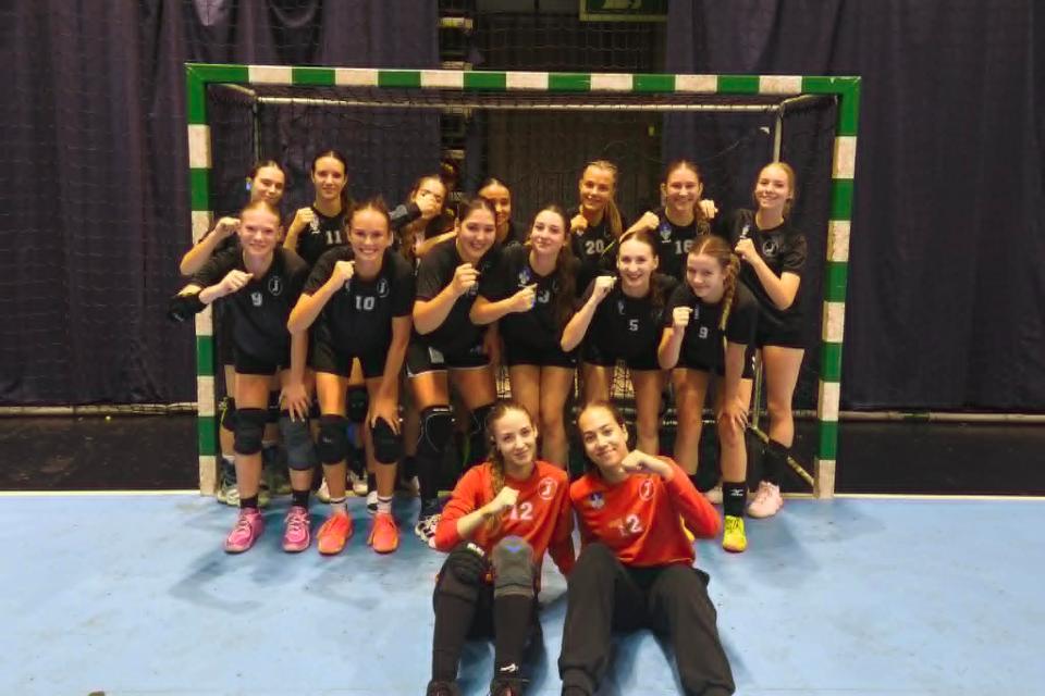 Folytatjuk a gy�ri m�rk�z�sek bemutat�s�t – az U18-asok egy gy�zelemmel �s egy veres�ggel z�rtak