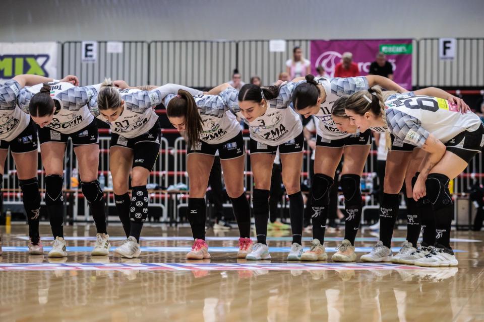 H�tv�g�n hazai p�ly�n fogadjuk a MOYRA-Buda�rs egy�ttes�t.