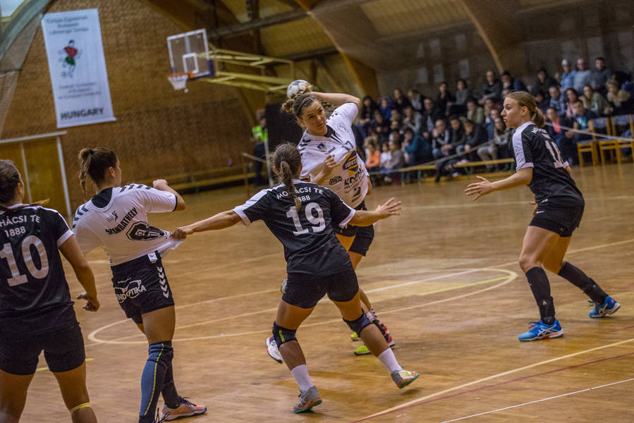 Szoros meccsen meglep veresg: Swietelsky-Szombathelyi KKA - Mohcsi TE 27-28 