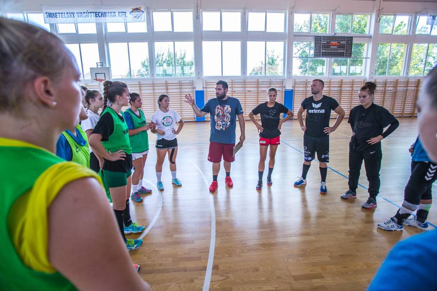 Marosn Gyrgy: nem ez lesz a legknnyebb nyaruk a lnyoknak!