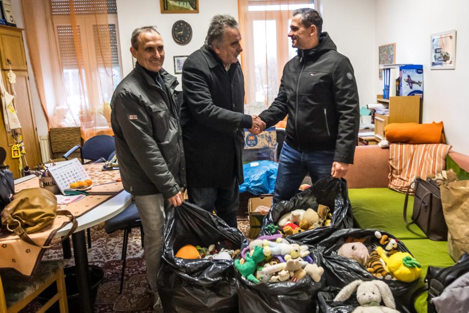 Kzssgi sszefogs: tadsra kerltek a plssadomnyok az Alpokalja Nagycsaldos Egyesletnek